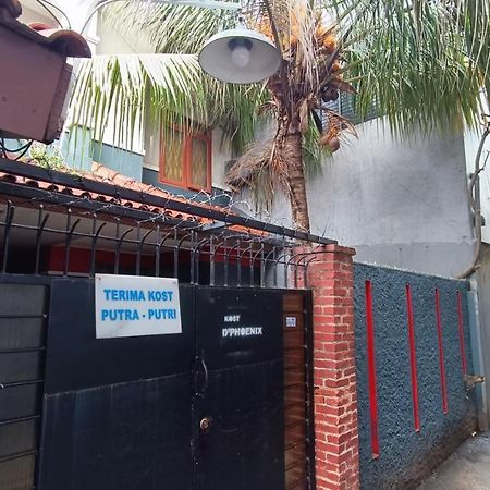 ג'קרטה Oyo 91341 D'Phoenix Anggrek Syariah Residence מראה חיצוני תמונה