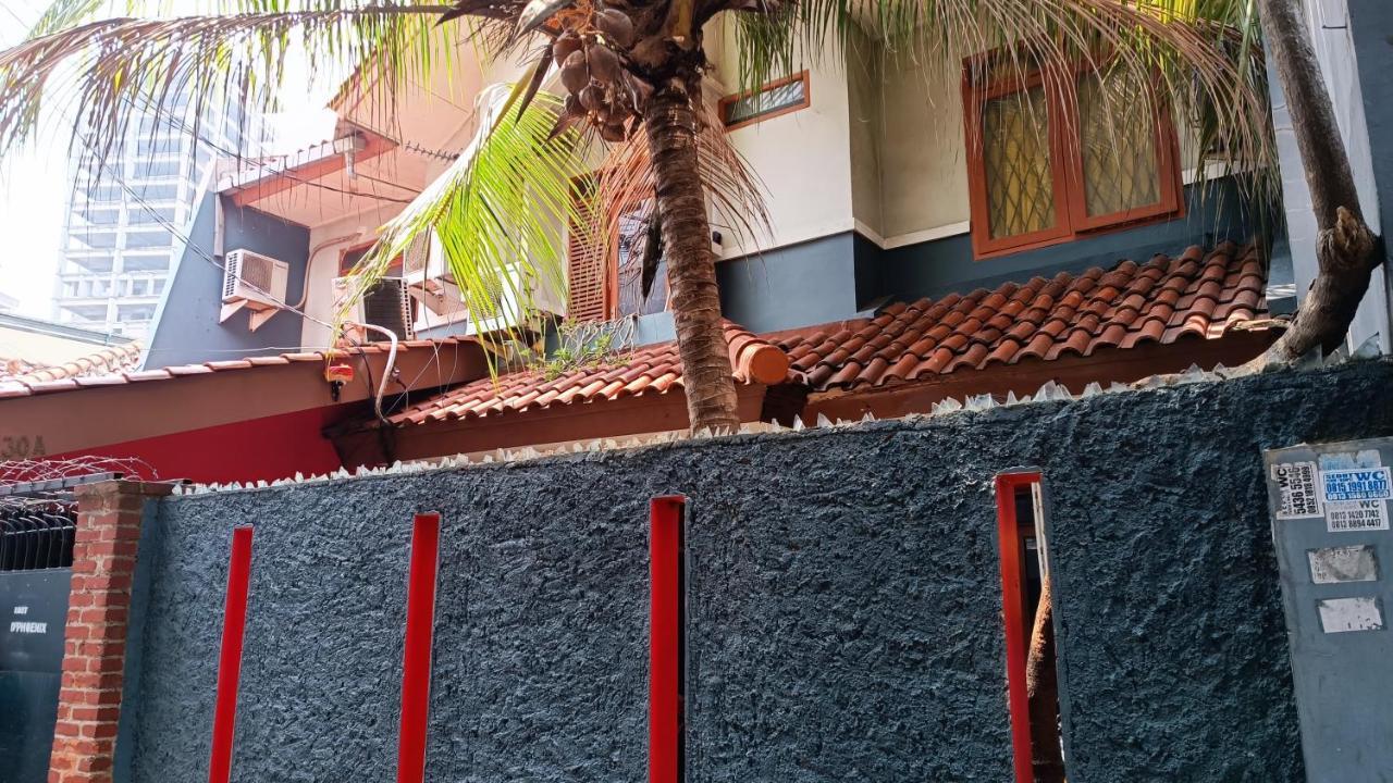 ג'קרטה Oyo 91341 D'Phoenix Anggrek Syariah Residence מראה חיצוני תמונה