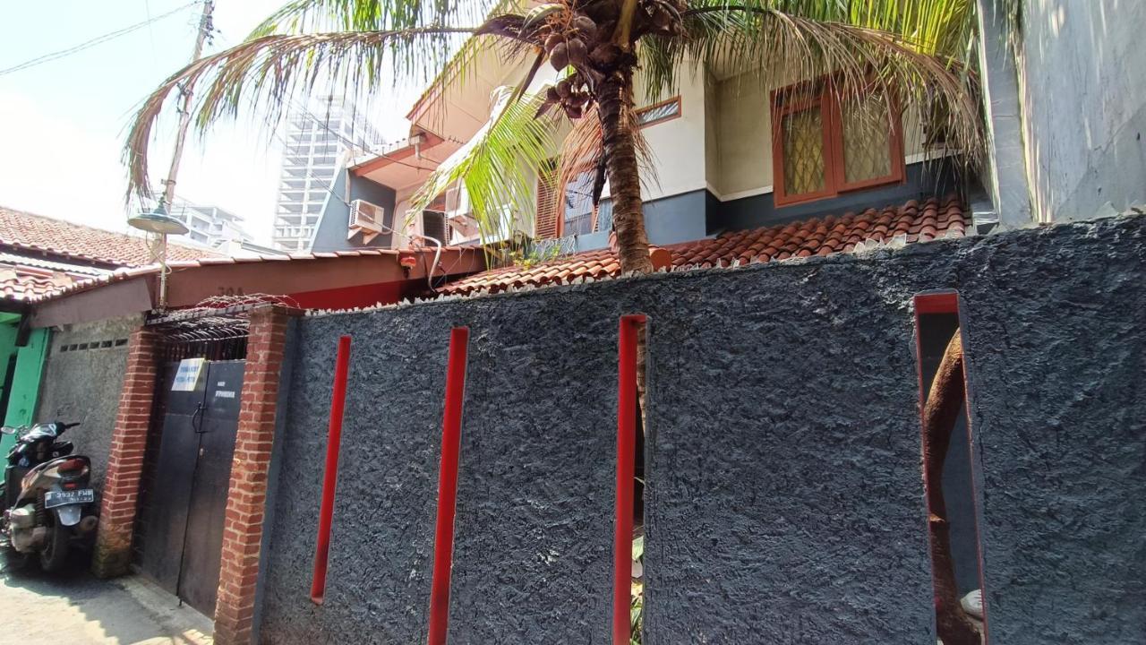 ג'קרטה Oyo 91341 D'Phoenix Anggrek Syariah Residence מראה חיצוני תמונה