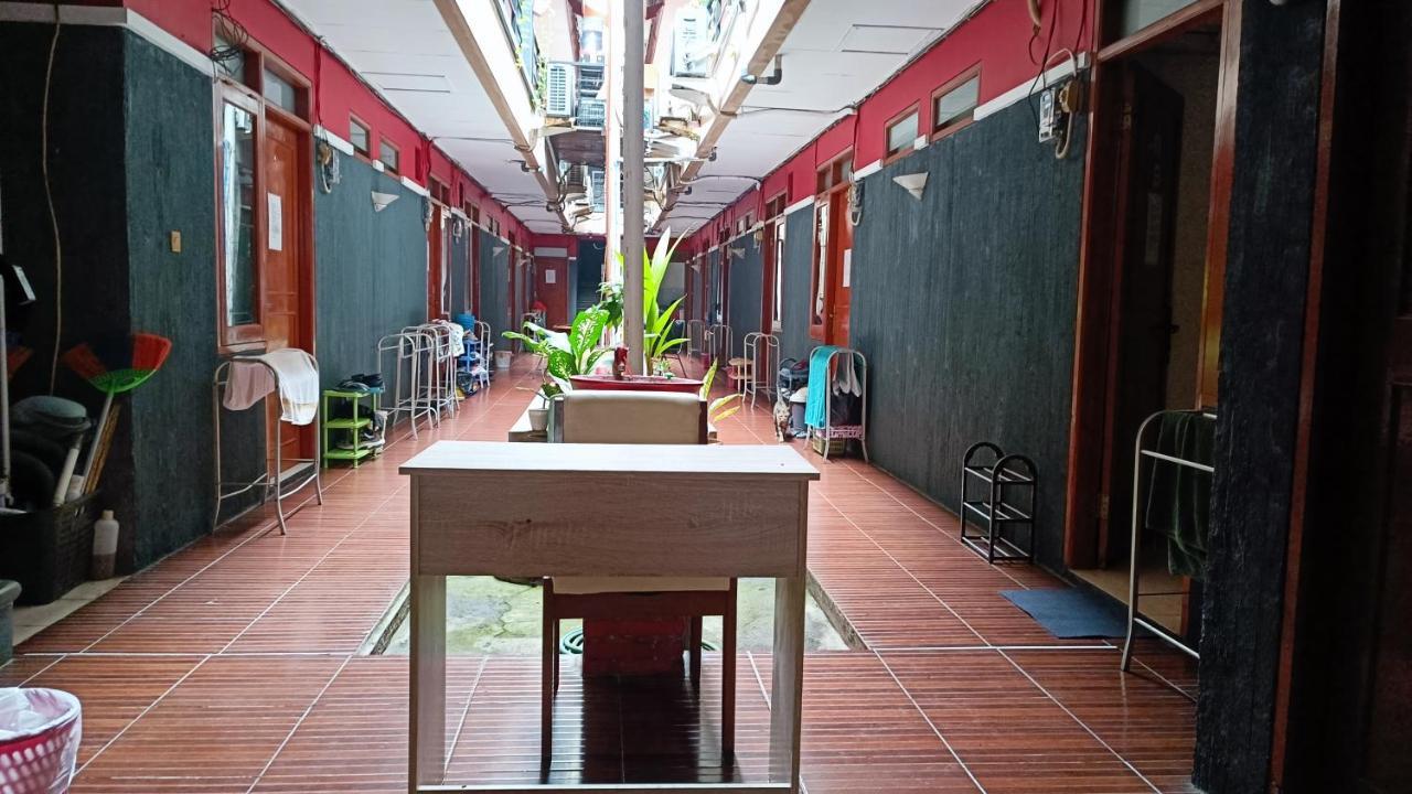 ג'קרטה Oyo 91341 D'Phoenix Anggrek Syariah Residence מראה חיצוני תמונה