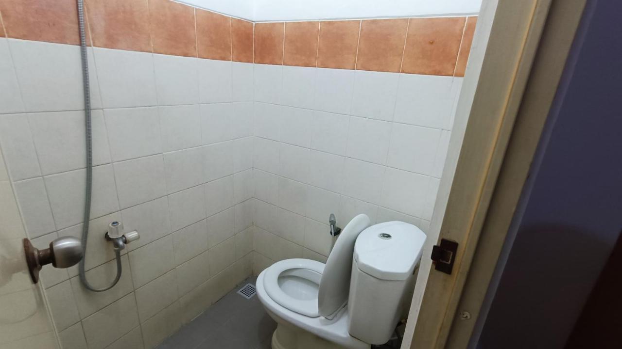 ג'קרטה Oyo 91341 D'Phoenix Anggrek Syariah Residence מראה חיצוני תמונה